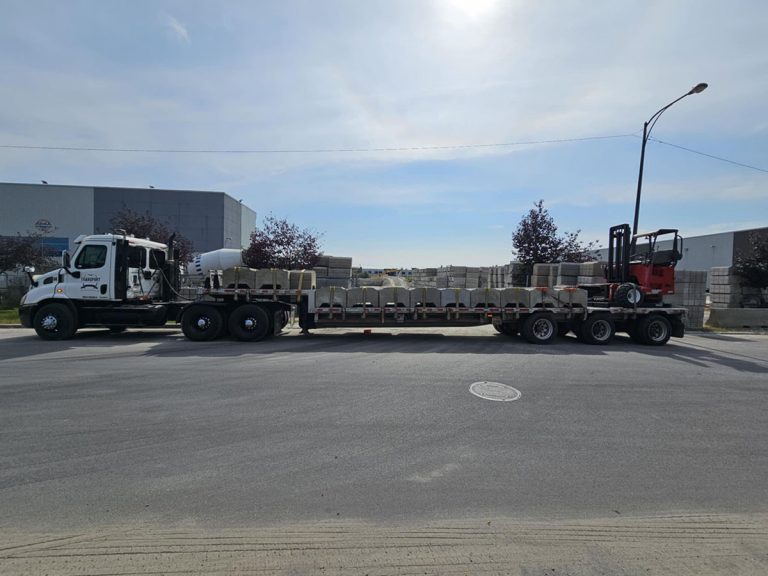 Transport Multi-fonctions, transport sur flatbed avec moffett