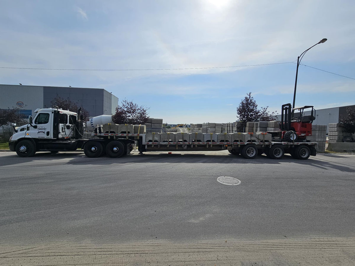 Transport Multi-fonctions, transport sur flatbed avec moffett